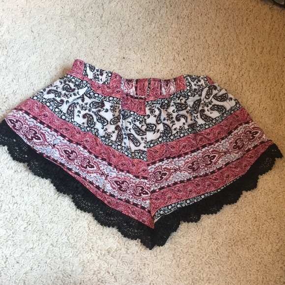 Charlotte Russe Designed Shorts - Picture 3 of 3